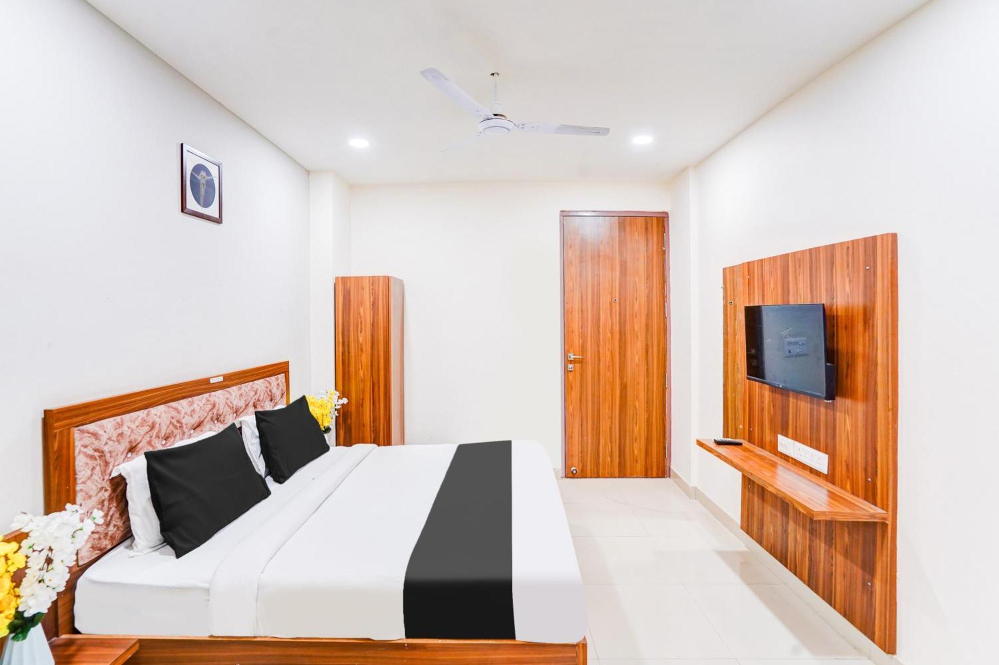 Super Collection O Sector 104 Noida Hotel Екстериор снимка