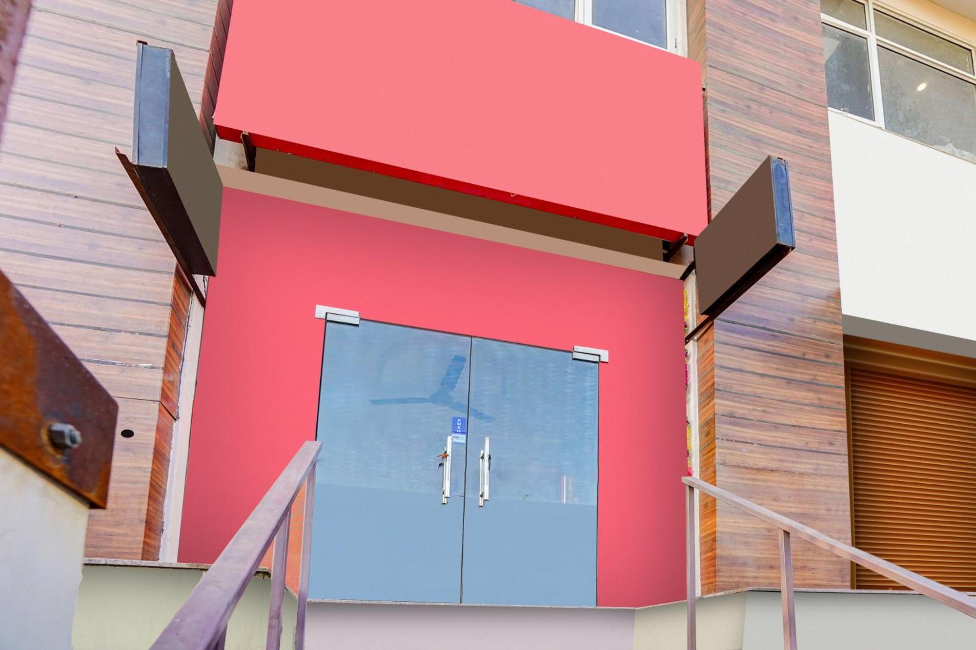 Super Collection O Sector 104 Noida Hotel Екстериор снимка
