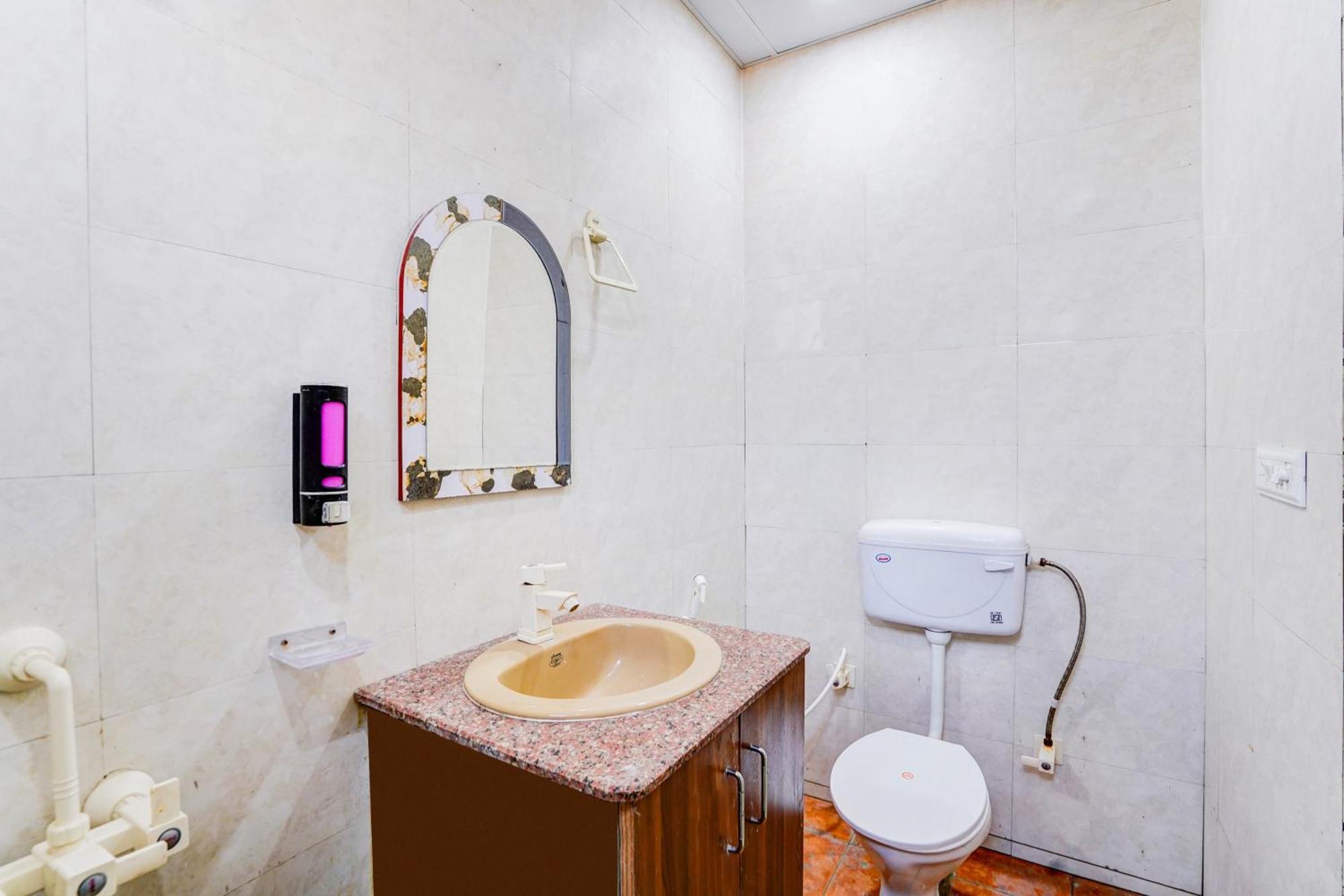 Super Collection O Sector 104 Noida Hotel Екстериор снимка