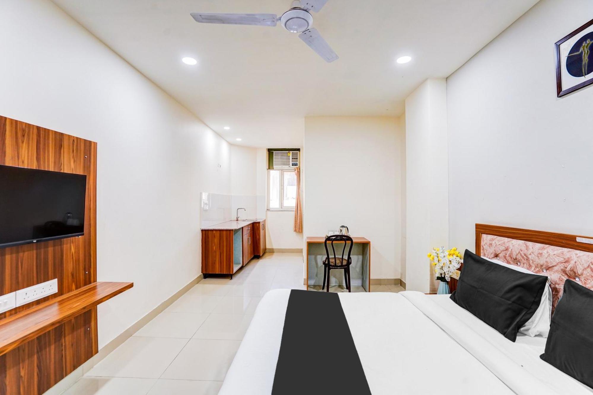 Super Collection O Sector 104 Noida Hotel Екстериор снимка