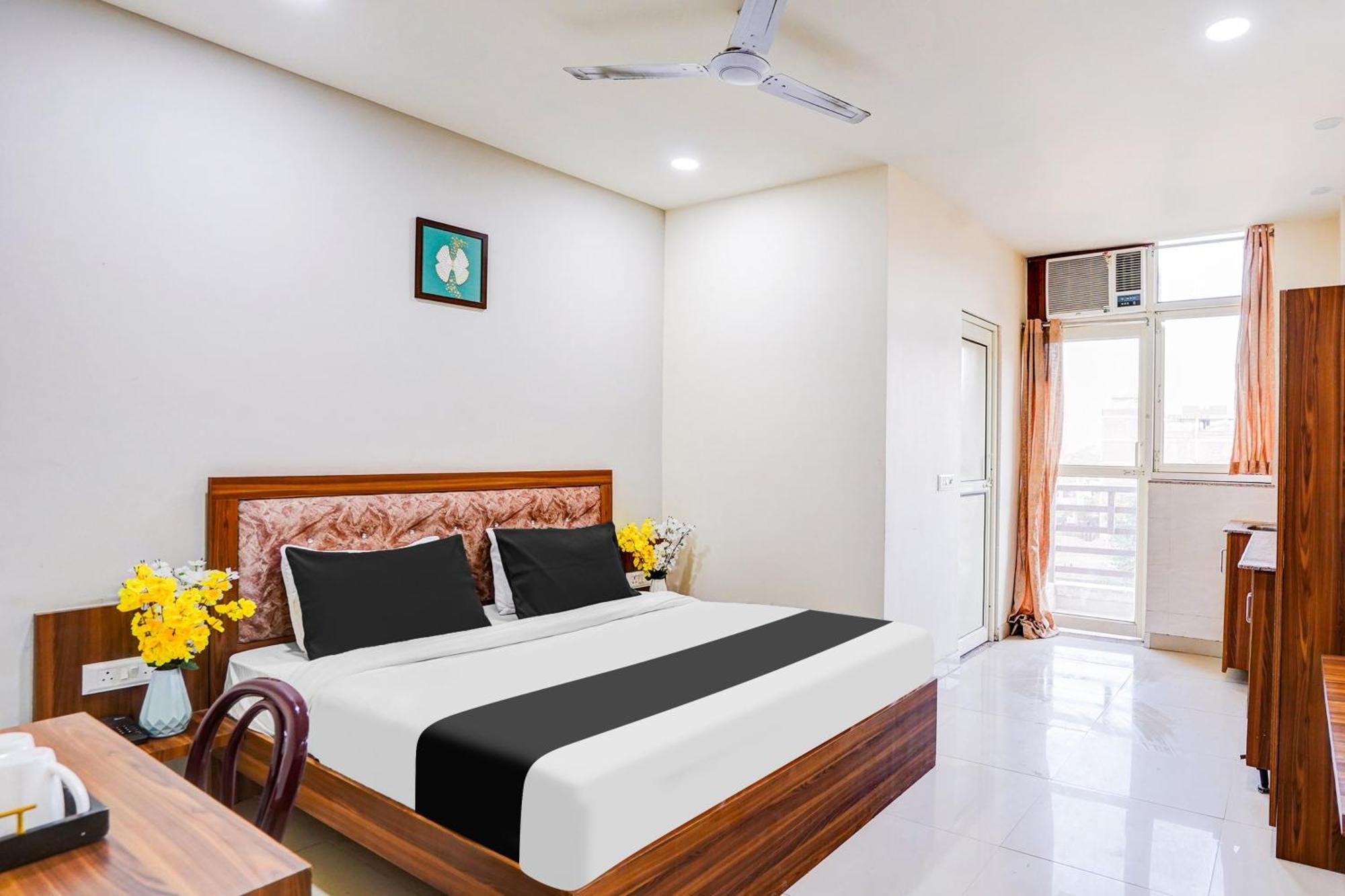 Super Collection O Sector 104 Noida Hotel Екстериор снимка
